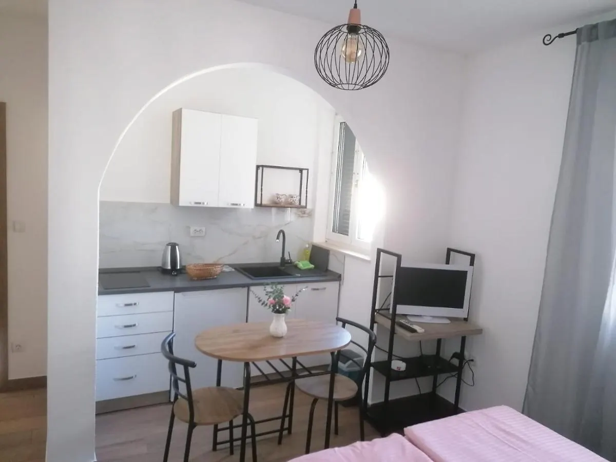 Vila Mateja Trogir