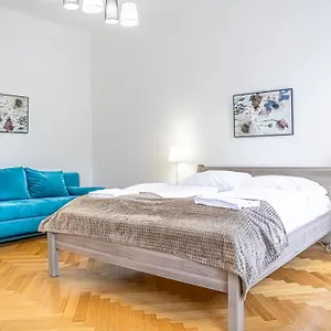https://comfortable-2br-apt-near-wiener-stadthalle.vienna-besthotels.com